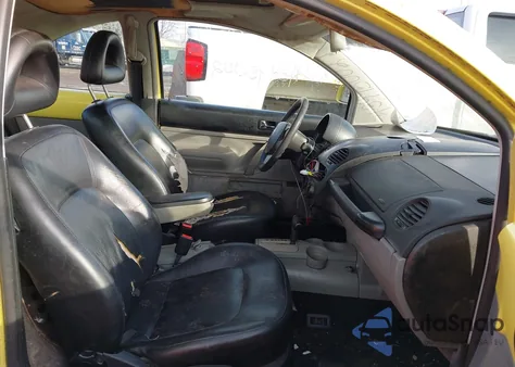 2000 Volkswagen New Beetle Gls Tdi z USA, uszkodzony, nr VIN 3VWCF21C4YM448067